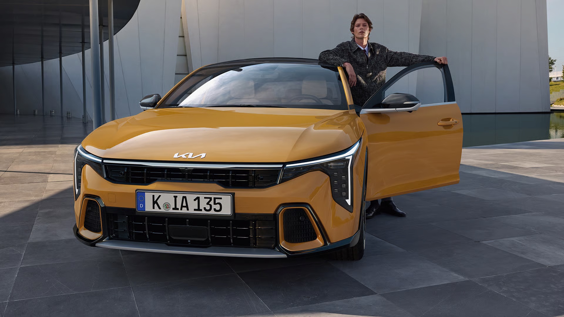 Odvážná, sebevědomá příď - Kia K4